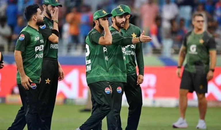 pakistan-team-handshake